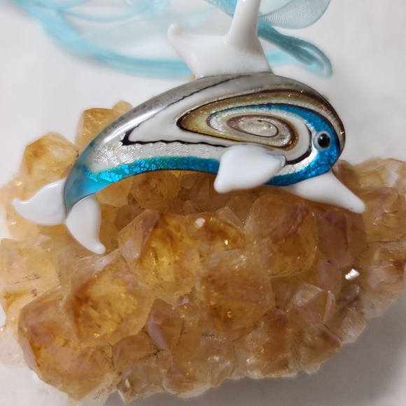 🌺BOGO Vntge Glass Dolphin Pendant Ribbon Necklace - Picture 5 of 6